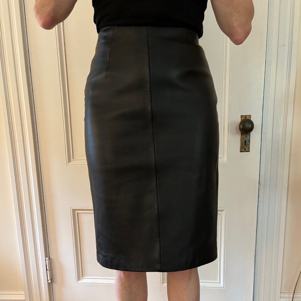Size 4 Black Knee Length Leather Pencil Skirt - Pelle Studios by Wilsons